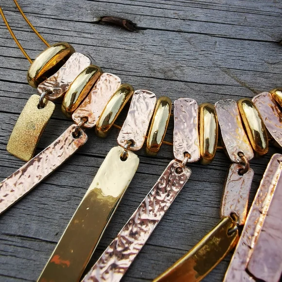 Elegant Gold and Silver Necklace - Picture 6 of 10